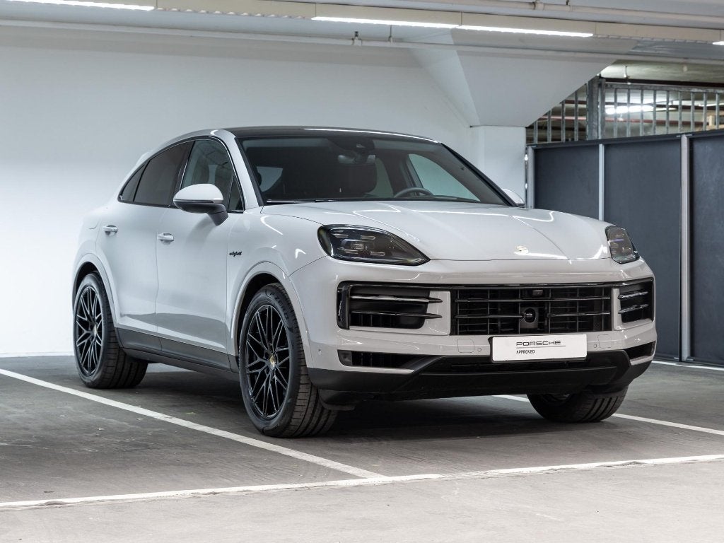 Porsche Cayenne Coupe 3.0 E-hybrid 2024 (NIEUW MODEL), Auto's, Automaat, Zwart, 2995 cc, Leder
