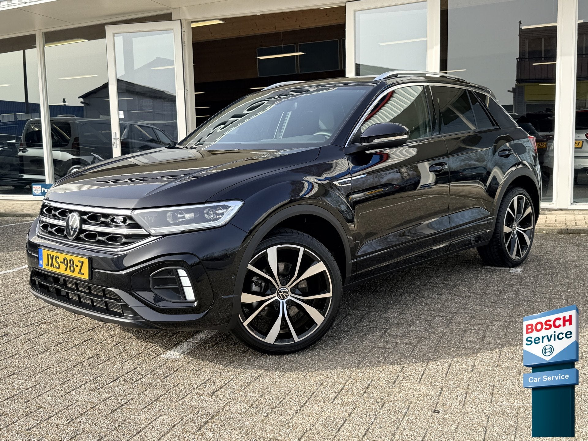 Volkswagen T-Roc 1.5 TSI R-Line Edition | LED | Keyless | Vi, 4 cilinders, 150 pk, Leder en Stof, Zwart