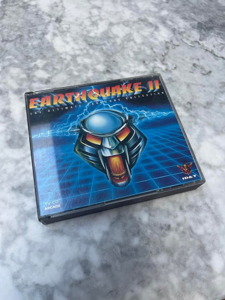 Earthquake II - The Ultimate Hardcore Collection CD, Ophalen of Verzenden, Gebruikt, Techno of Trance