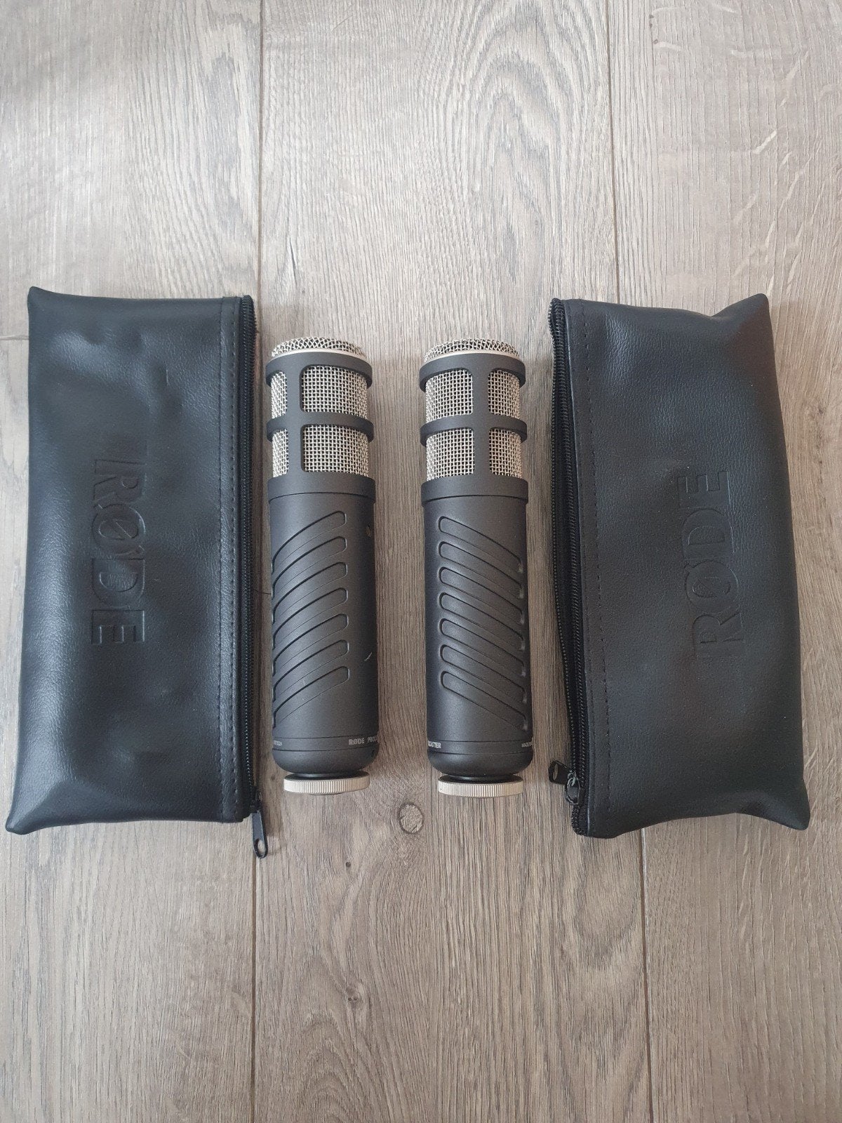 2x RØDE Podcaster microfoon, Muziek en Instrumenten, Microfoons, Ophalen, Zo goed als nieuw, Studiomicrofoon