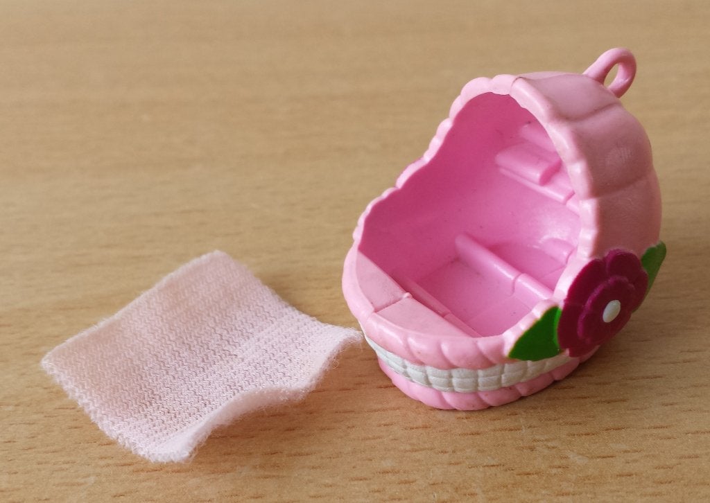Charmkins / Dufti's - Wiegje/Bassinet Baby Sunshine - jrn.80, Verzamelen, Gebruikt, Ophalen of Verzenden, Hasbro, Nvt