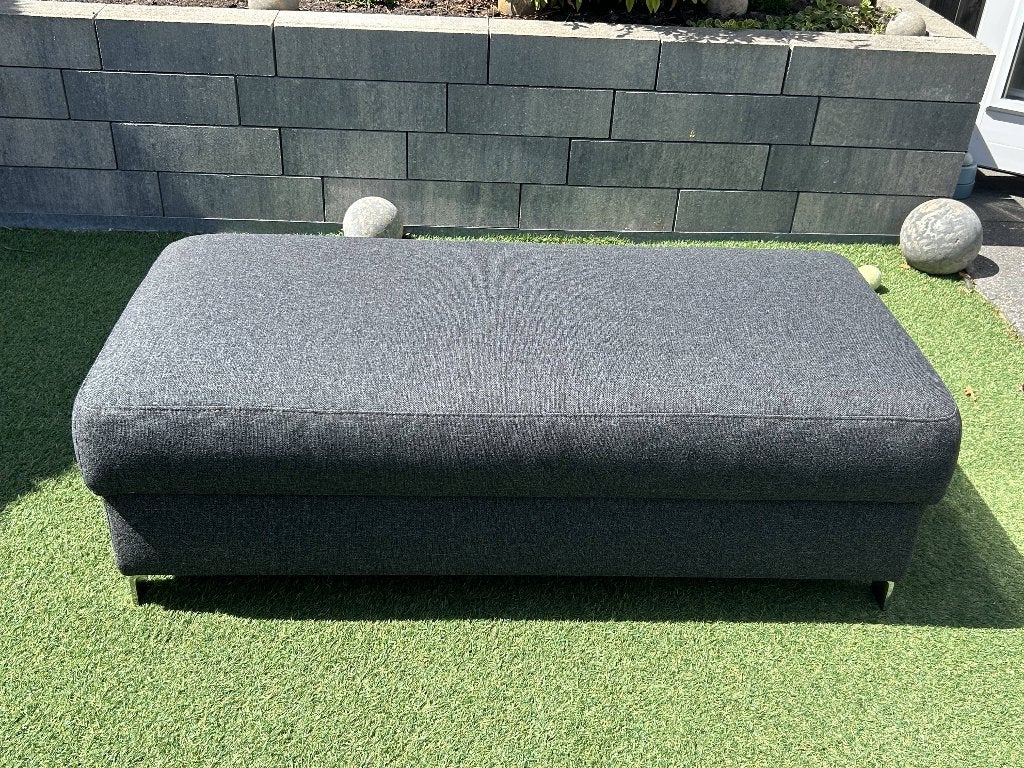 HOCKER /POEF MET OPBERGRUIMTE, Ophalen, Zo goed als nieuw, Grijs, Modern