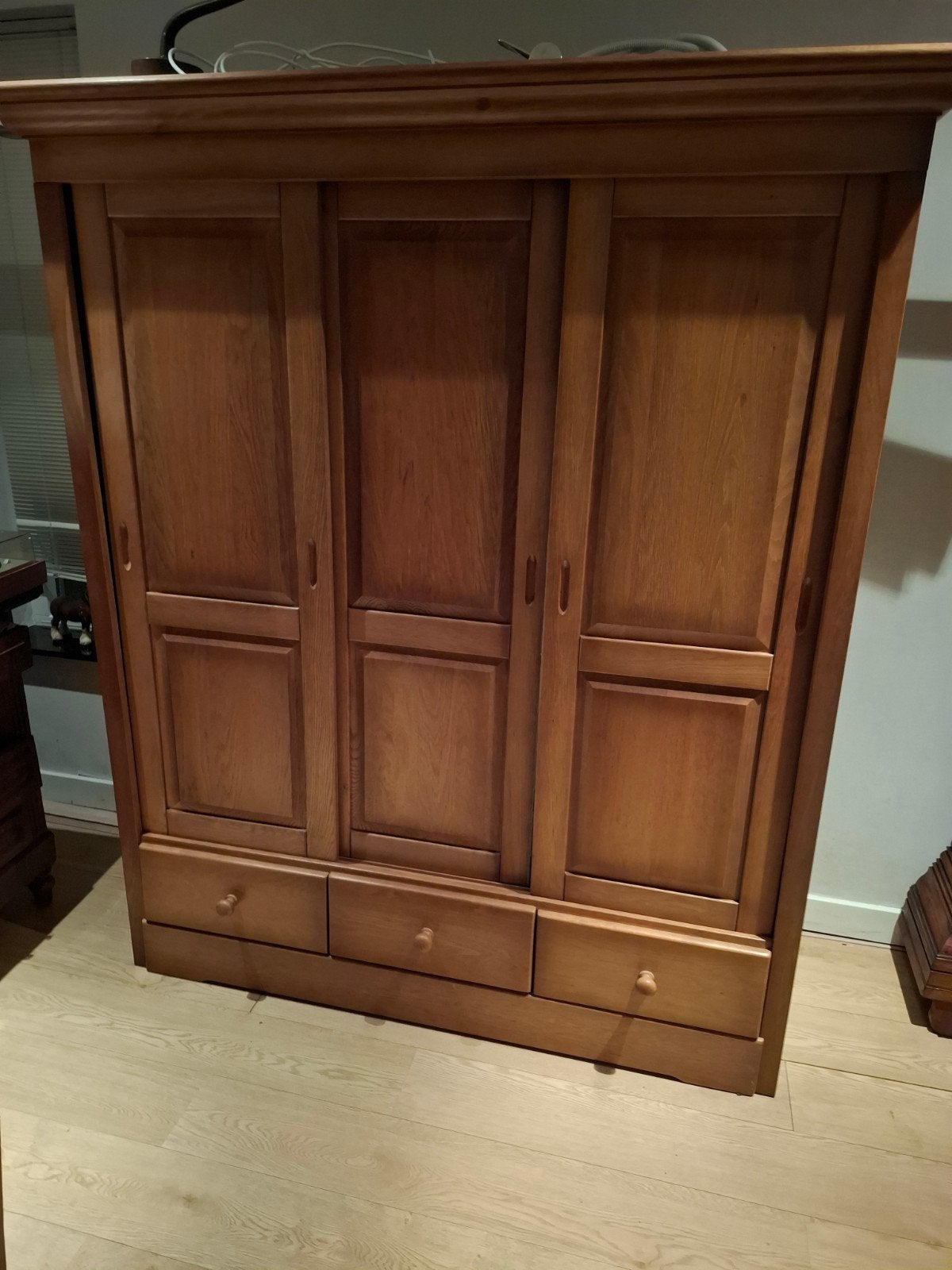 Massieve Ouderwetse Houten Kast met Lades, Antiek en Kunst, Ophalen of Verzenden