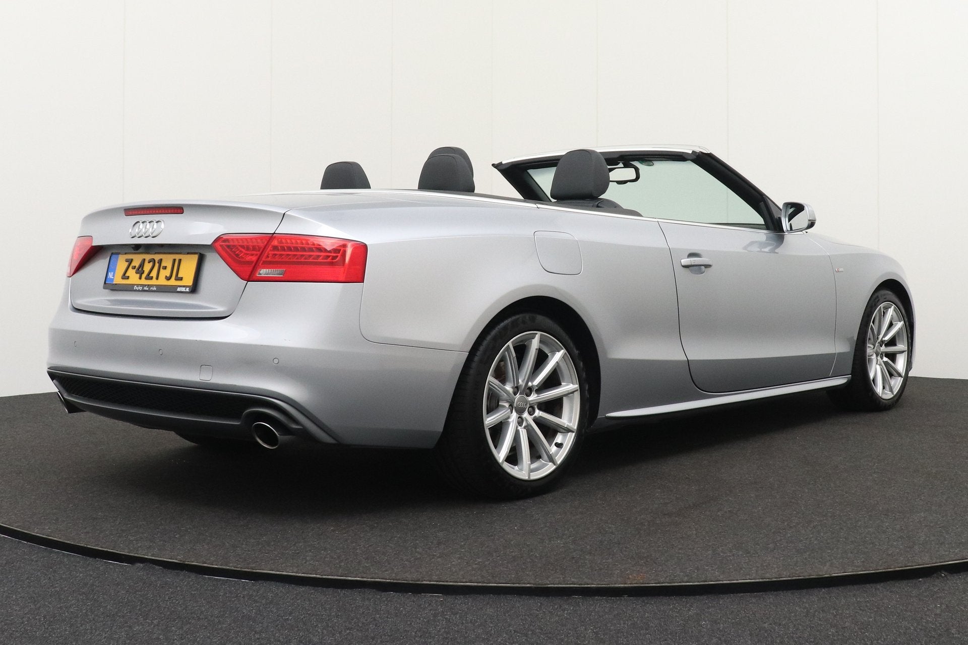 Audi A5 Cabriolet Aut. S-Line Leder/Sportstoel Nek+Stoelverw, Auto's, Dealer onderhouden, Gebruikt, 4 cilinders, Cabriolet