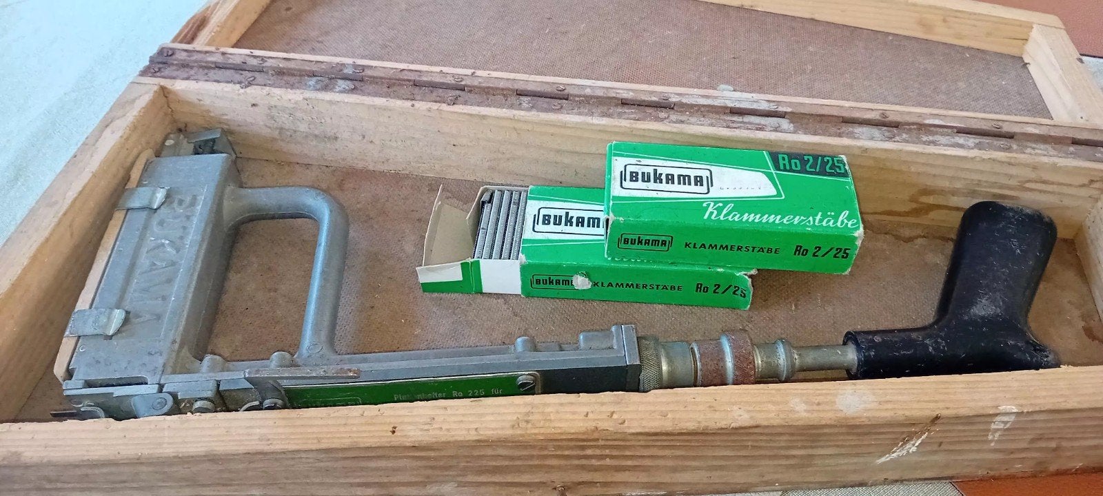 Vintage Bukama nietmachine, krammen - Made in West-Germany, Ophalen of Verzenden, Gebruikt