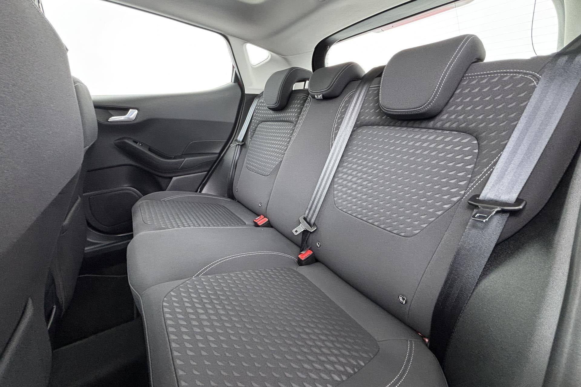 Foto 21 van Ford Fiesta 1.0 EcoBoost Titanium Nagenoeg nieuw en verrasse