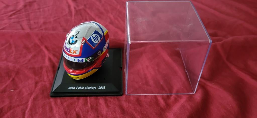 Schaalmodel Helm Juan Pablo Montoya 1:5 zeldzaam, Ophalen of Verzenden, Zo goed als nieuw, Auto, Overige merken