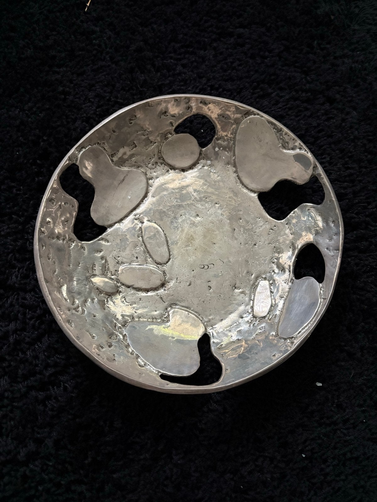Vintage Handgemaakte Brutalistische Tin Schaal, Antiek en Kunst, Ophalen