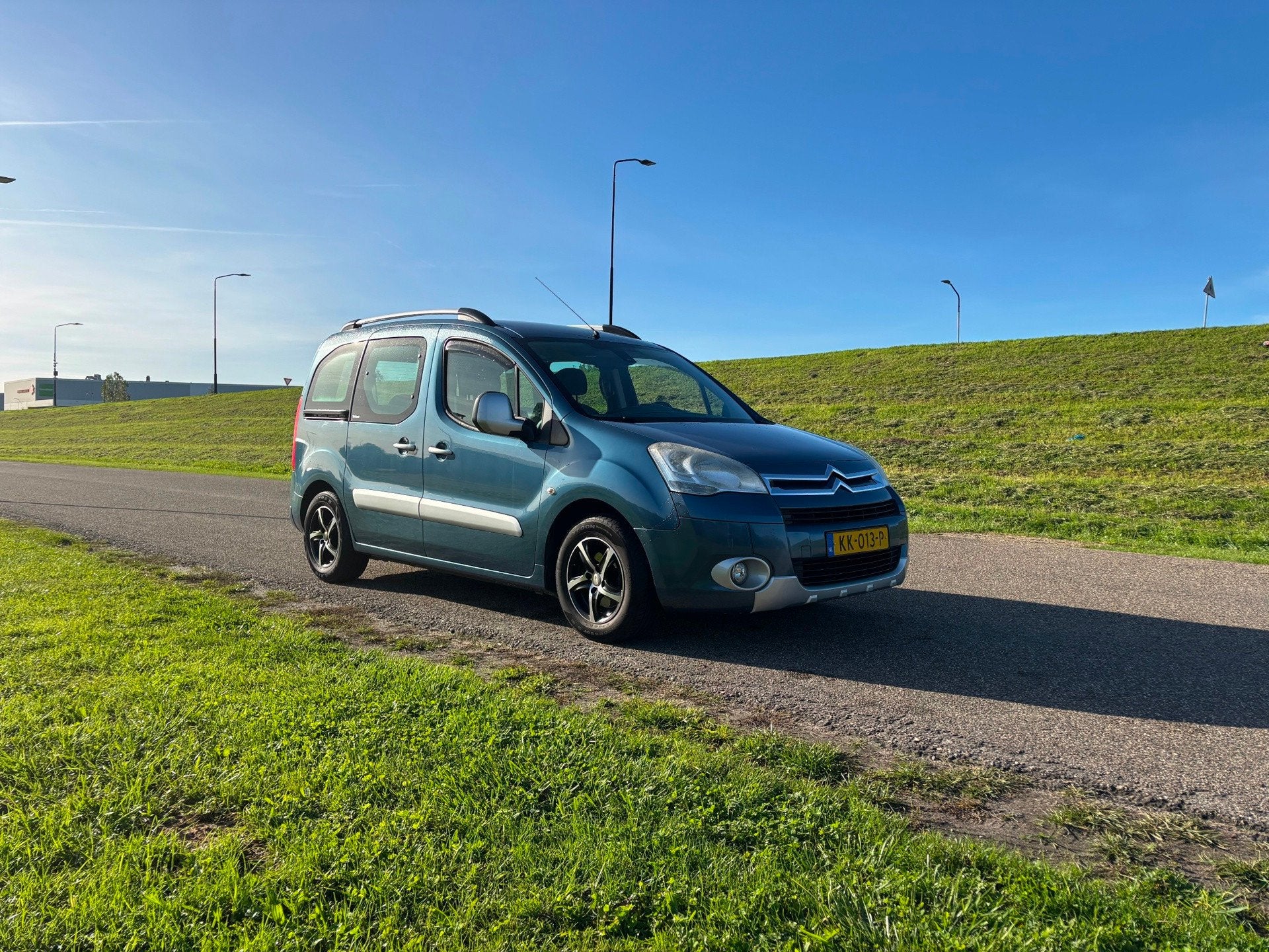 Citroen Berlingo 1.6 e-HDi Tendance, Auto's, Euro 5, Gebruikt, 4 cilinders, Blauw