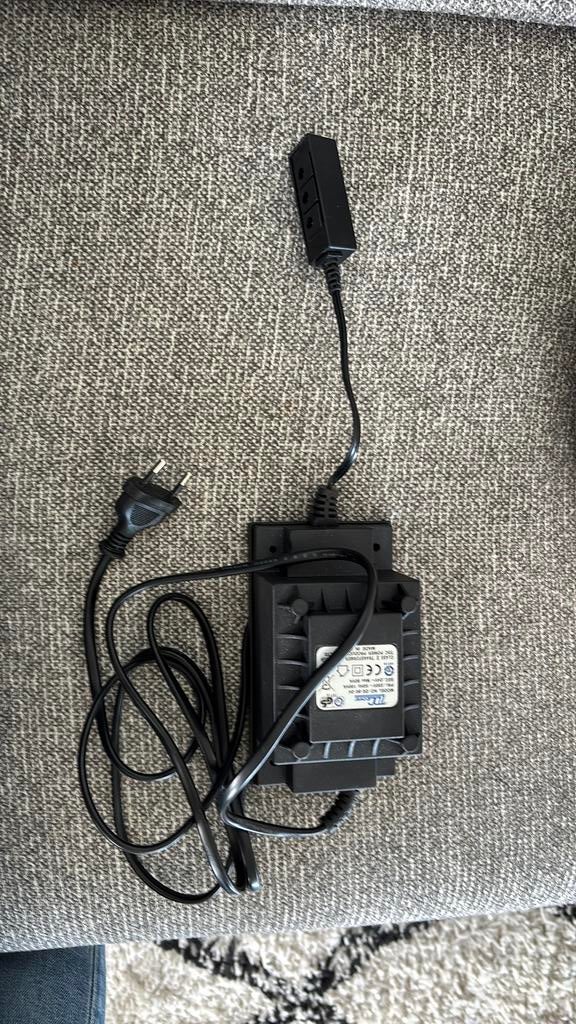 12V AC Transformator – 36W  (verlichting & kleine apparaten), Ophalen, Zo goed als nieuw
