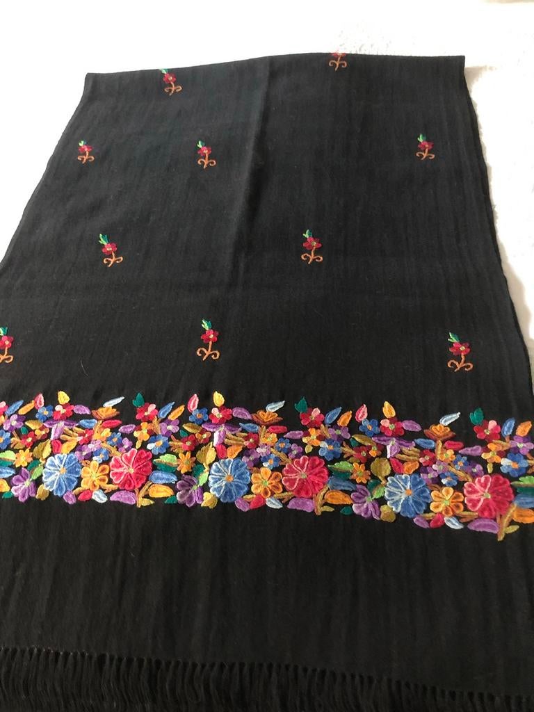 Sjaal uit India, Kleding | Dames, Mutsen, Sjaals en Handschoenen, Ophalen of Verzenden, Zo goed als nieuw, Maat 46/48 (XL) of groter