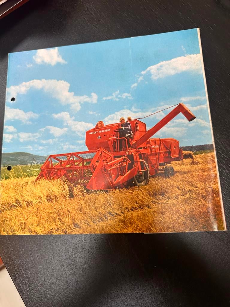 Oude Massey Ferguson folder uit de jaren '60, Ophalen of Verzenden, Zo goed als nieuw, 60 Hz of minder, Overige typen