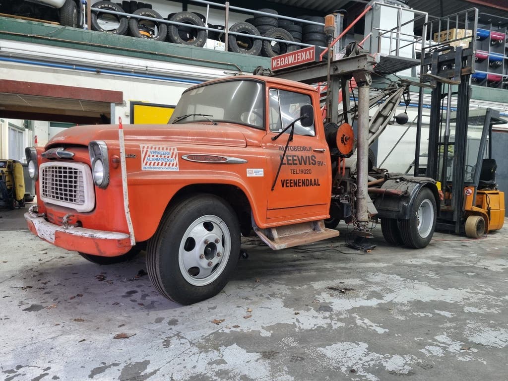 Takelwagen uit 1962 met holmes takelinrichting, foto 2