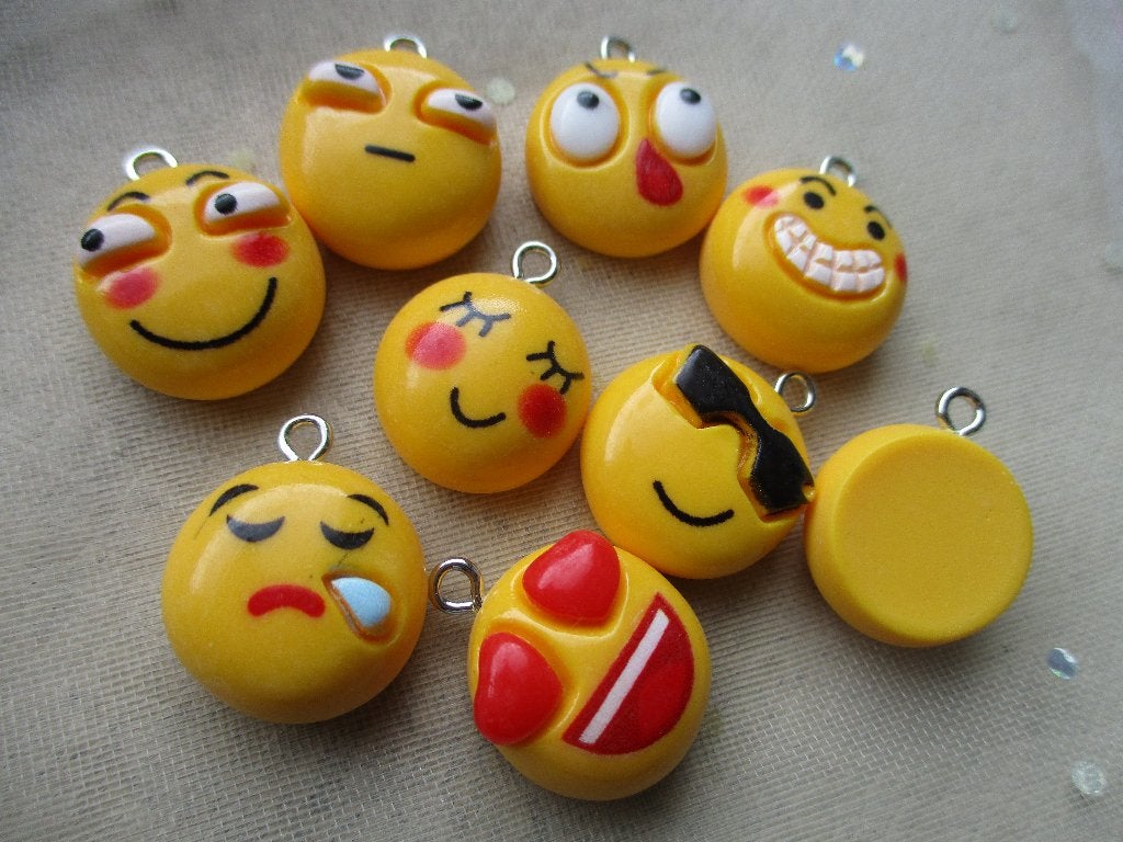 864/ grappige resin smiley bedels, Ophalen of Verzenden, Nieuw, Bedel