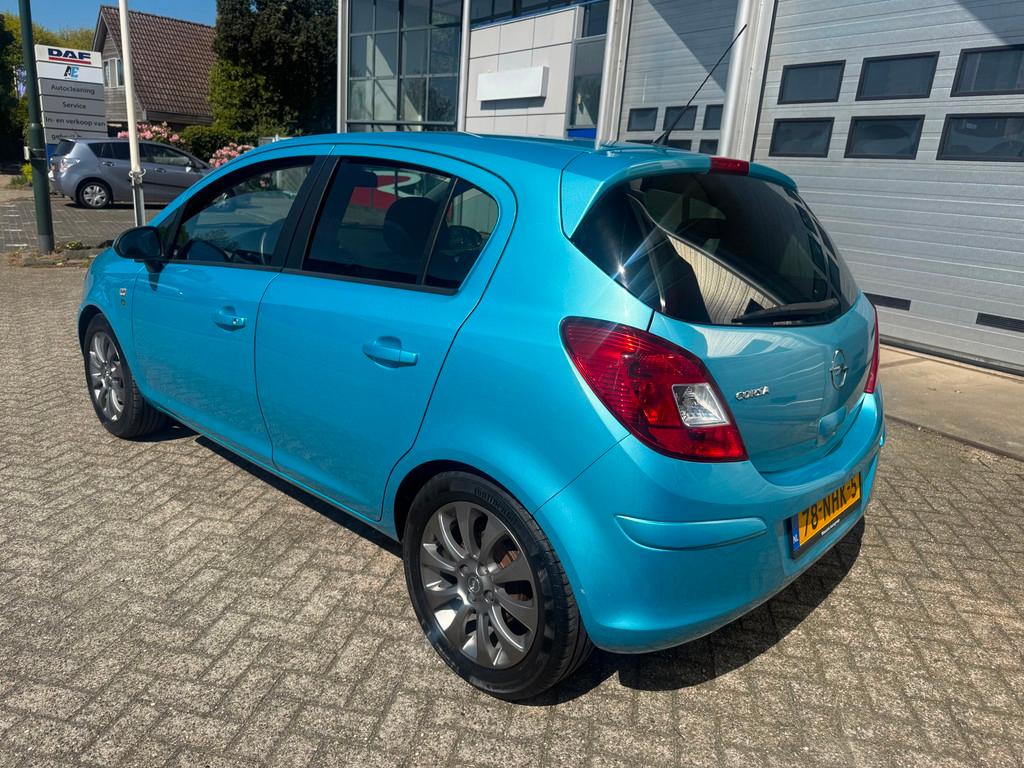 Opel Corsa 1.4-16V '111' Edition Airco, Cruise NL auto, Voorwielaandrijving, Euro 5, Gebruikt, 1398 cc