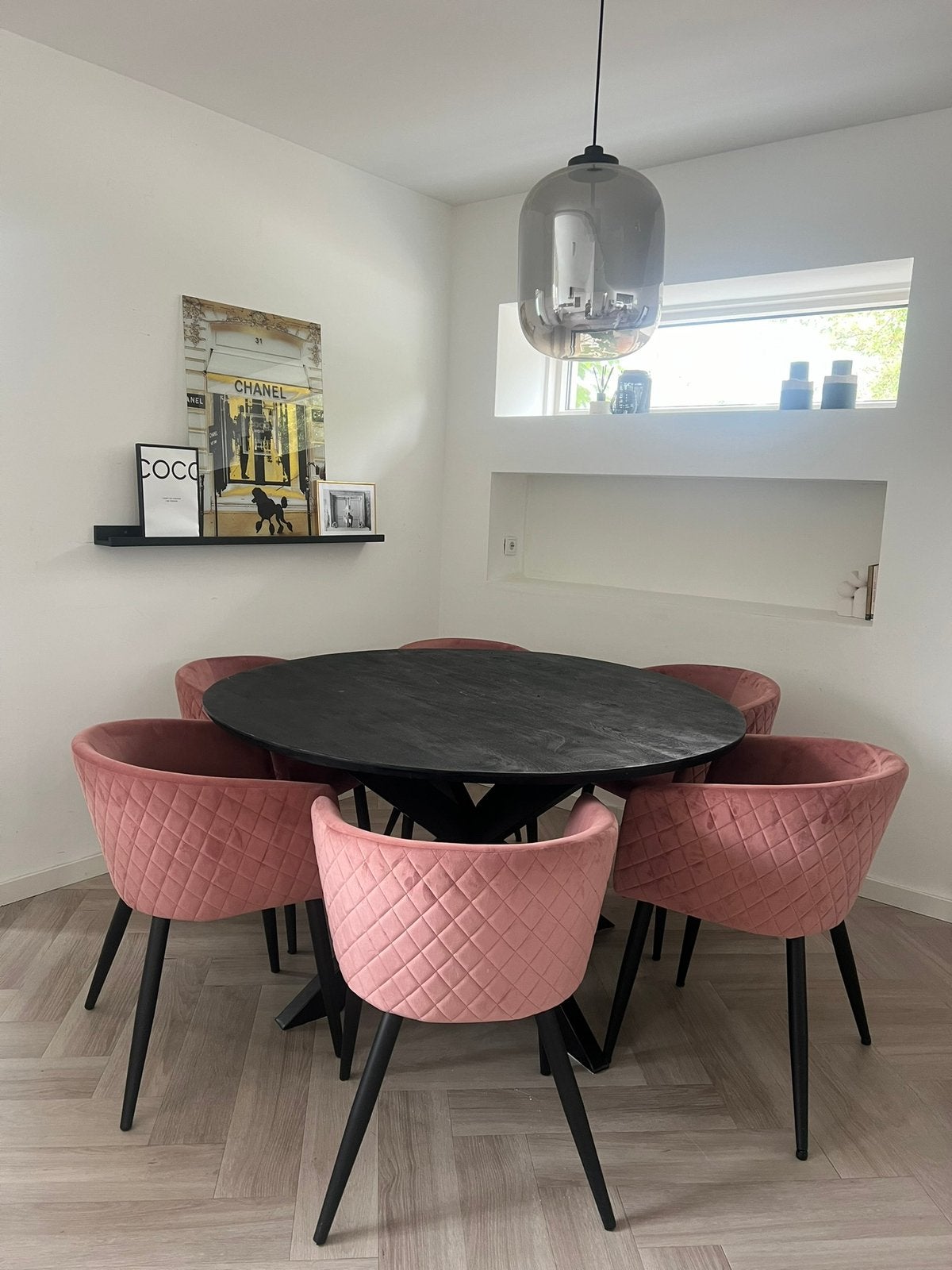 Ronde zwarte eettafel mangohout met 5 oudroze kuipstoelen, Huis en Inrichting, Ophalen, Gebruikt, Rond, Vijf personen of meer