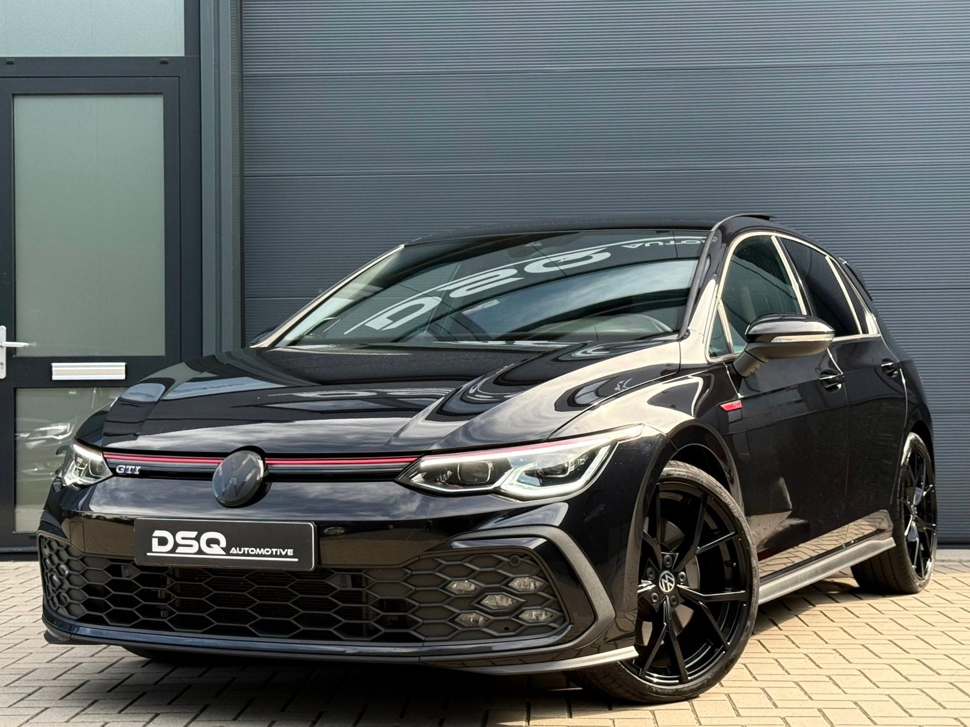 Volkswagen Golf 2.0 GTI |H&K|IQ Light|Pano, Euro 6, 4 cilinders, 1984 cc, Zwart