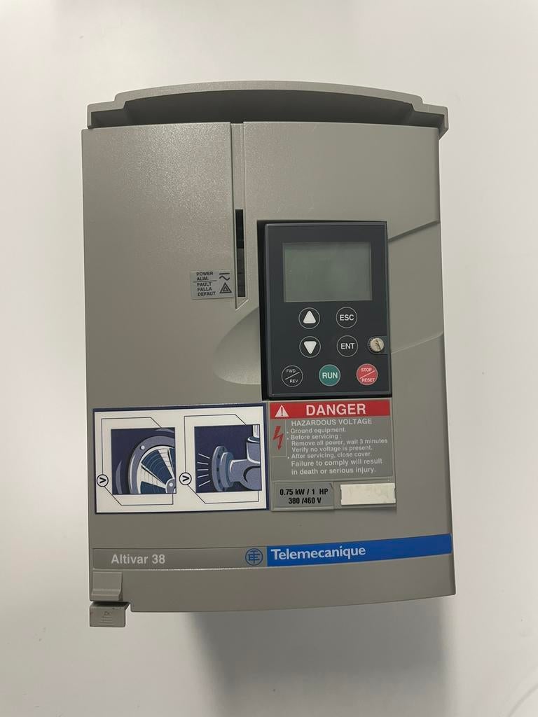 Telemecanique Altivar 38 frequentieregelaar drive 0,75KW, Ophalen of Verzenden, Gebruikt