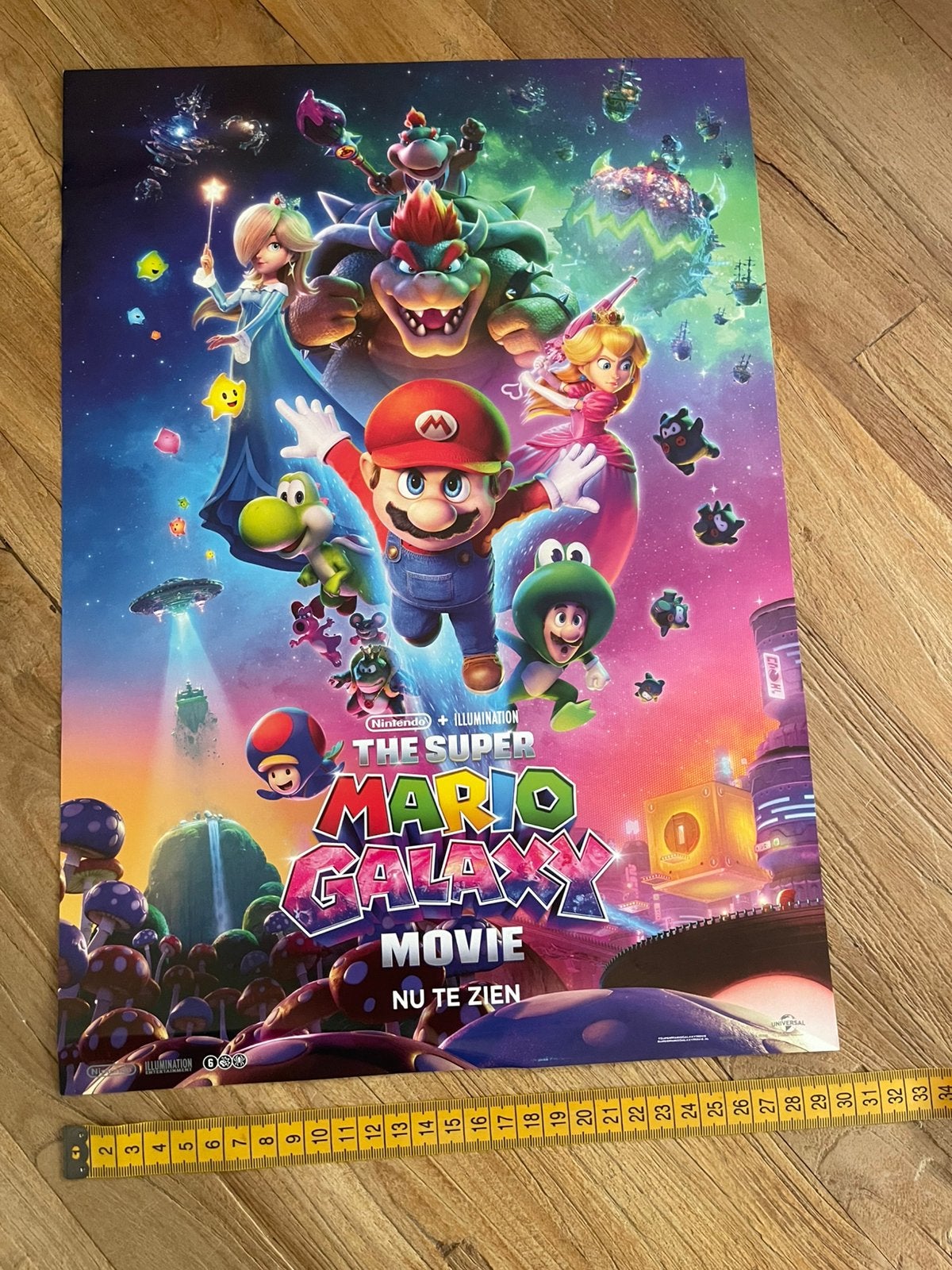 Super Mario Galaxy Poster 42 x 30 cm, Ophalen of Verzenden, Zo goed als nieuw, A1 t/m A3, Film en Tv