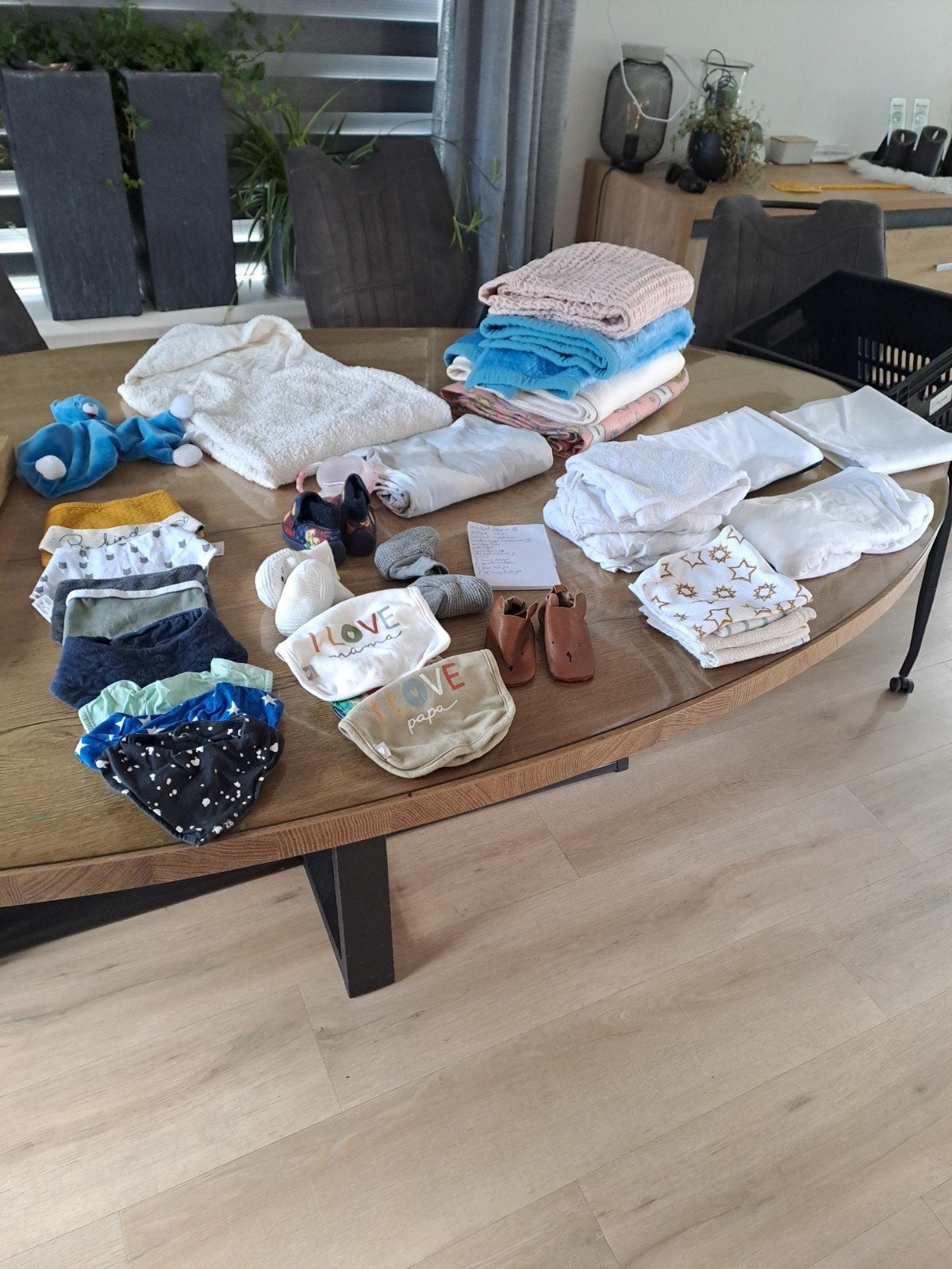 Groot babypakket met dekens, lakens, slabbetjes en meer, Kinderen en Baby's, Kinderspulletjes, Ophalen of Verzenden, Gebruikt