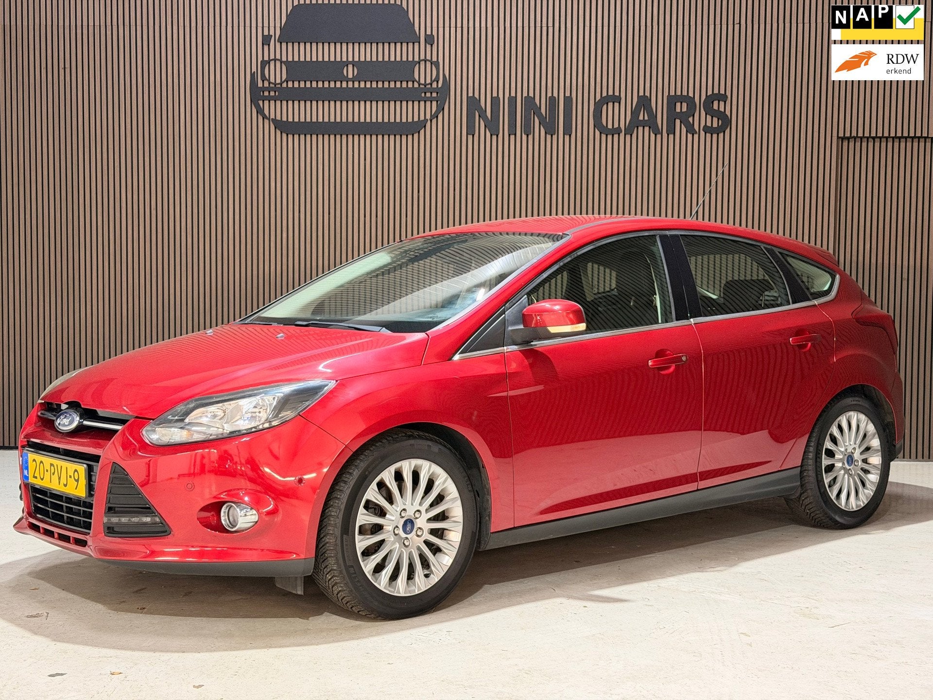 Ford Focus 1.6 EcoBoost First Edition, 2de eigenaar, Auto's, Gebruikt, 150 pk, Leder en Stof, Bedrijf