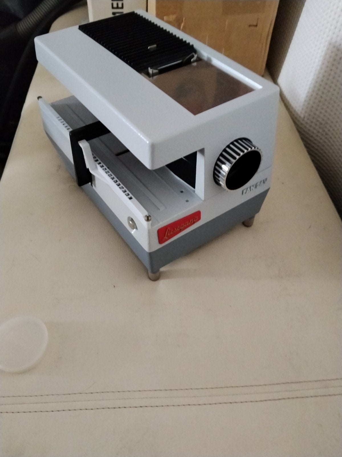 Vintage Liesegang Automat 24V Diaprojector in Koffer, Ophalen of Verzenden, Zo goed als nieuw