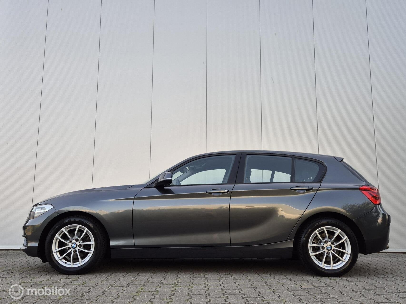 BMW 1-SERIE 118i CORPORATE LEASE AUTOMAAT/LED/BLUETOOTH/KEYL, Gebruikt, Origineel Nederlands, Bedrijf, 650 kg