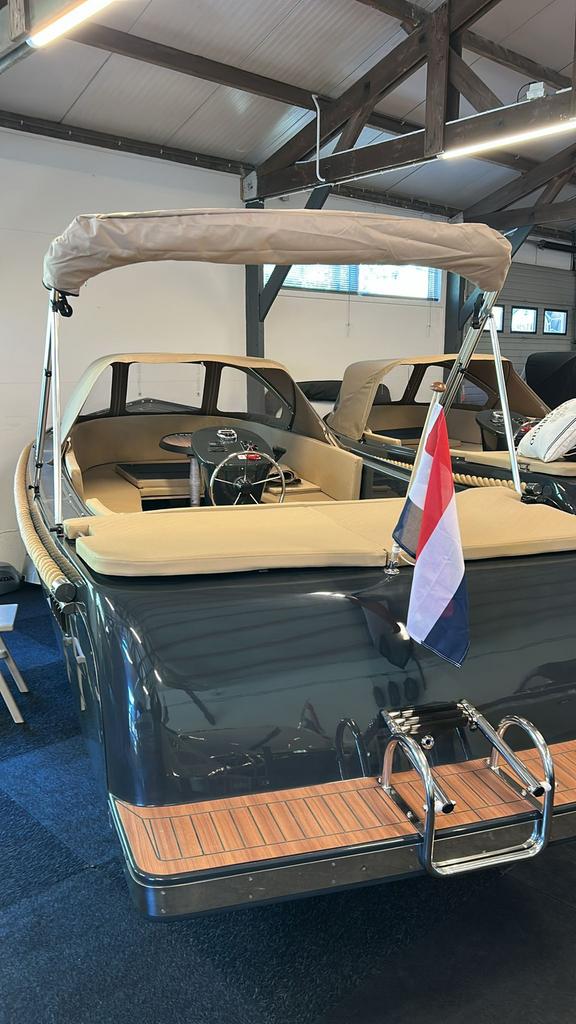 Maasloep 590 honda 20pk antraciet kleur nieuw luxe opties, Watersport en Boten, 10 tot 30 pk, Ophalen of Verzenden, Zo goed als nieuw