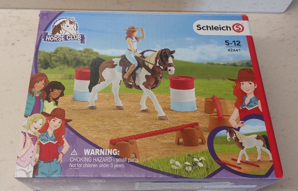 Hannah's Western Rijset met doos - Schleich 42441, Verzamelen, Ophalen of Verzenden, Zo goed als nieuw