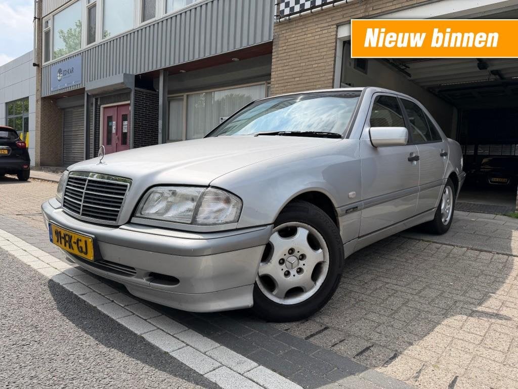 Mercedes-benz C-KLASSE 180 Classic Select AUT AIRCO LMV NAP, Achterwielaandrijving, Gebruikt, 4 cilinders, 1799 cc