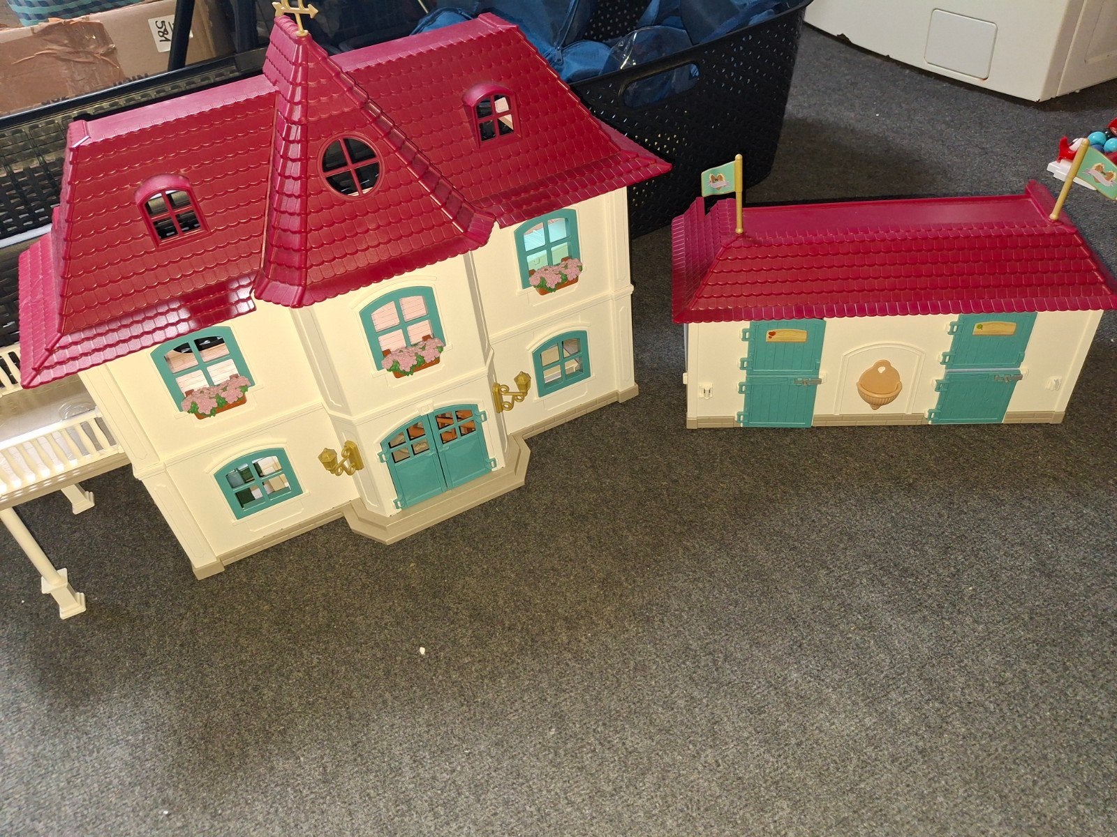 Schleich huis met stal met accessoires, Ophalen, Zo goed als nieuw, Poppenhuis