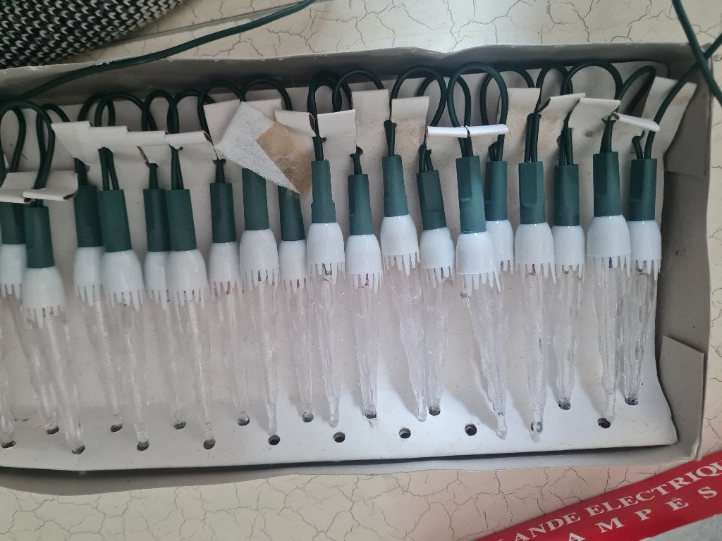 Gekleurde kerstverlichting ijspegels, Diversen, Kerst, Heikant 21 Kaatsheuvel, Belle Vieille Brocante, Ophalen of Verzenden, Zo goed als nieuw