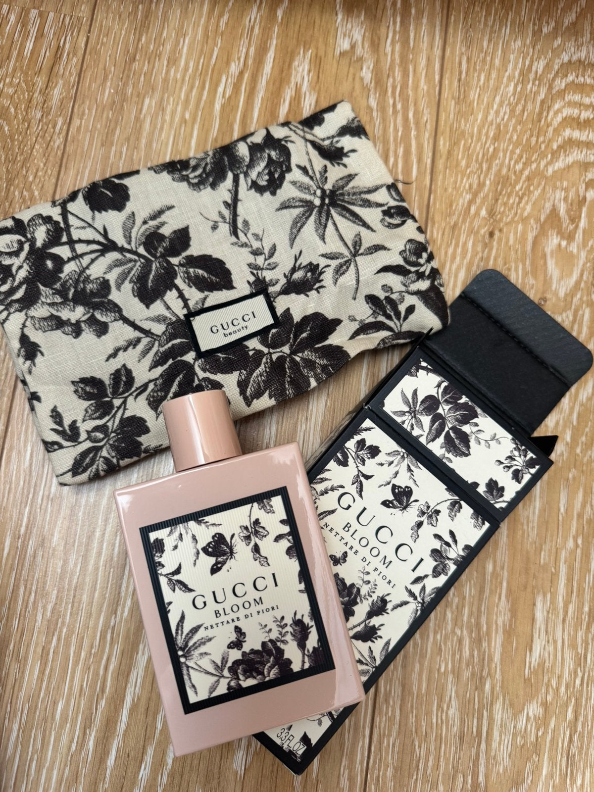 Gucci bloom eau de parfum, Ophalen of Verzenden, Zo goed als nieuw, Gehele gezicht