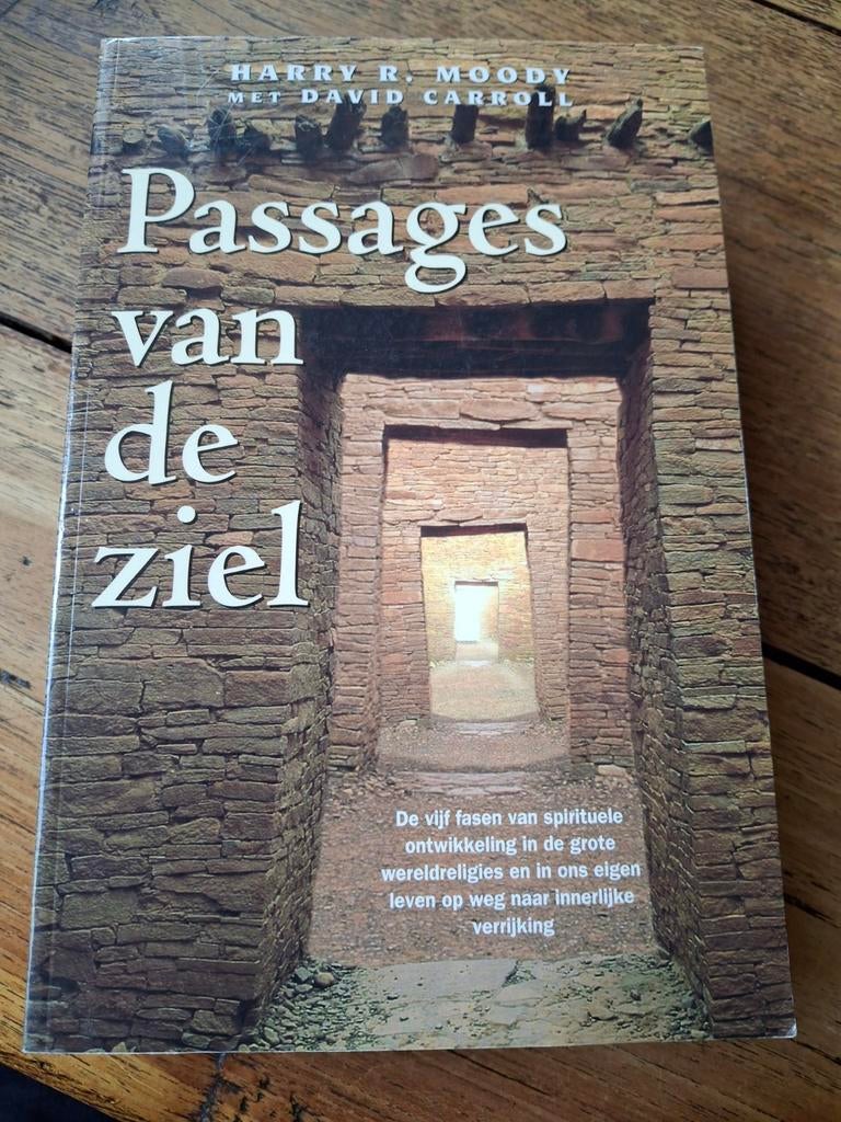 H.R. Moody - Passages van de ziel, Gelezen, Ophalen of Verzenden, Ontwikkelingspsychologie, H.R. Moody