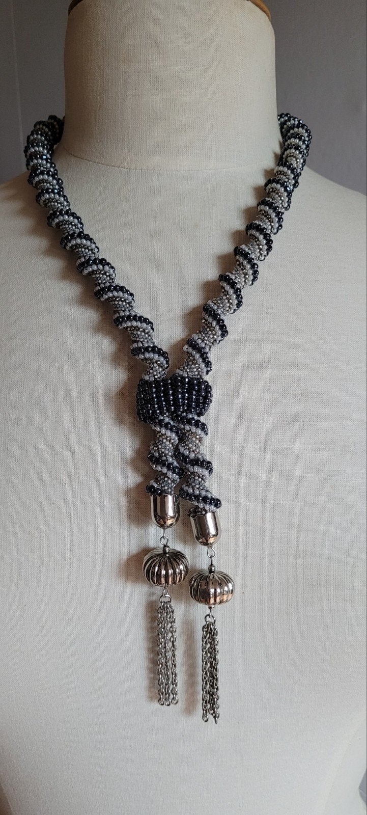 Vintage ketting, Sieraden, Tassen en Uiterlijk, Kettingen, Ophalen of Verzenden, Zo goed als nieuw, Grijs, Overige materialen