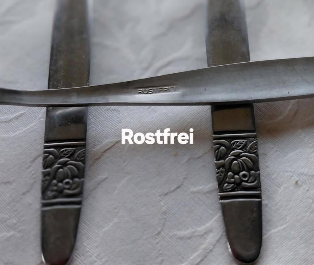 Bestek Rostfrei met relief bloemen, Ophalen of Verzenden, Rvs of Chroom