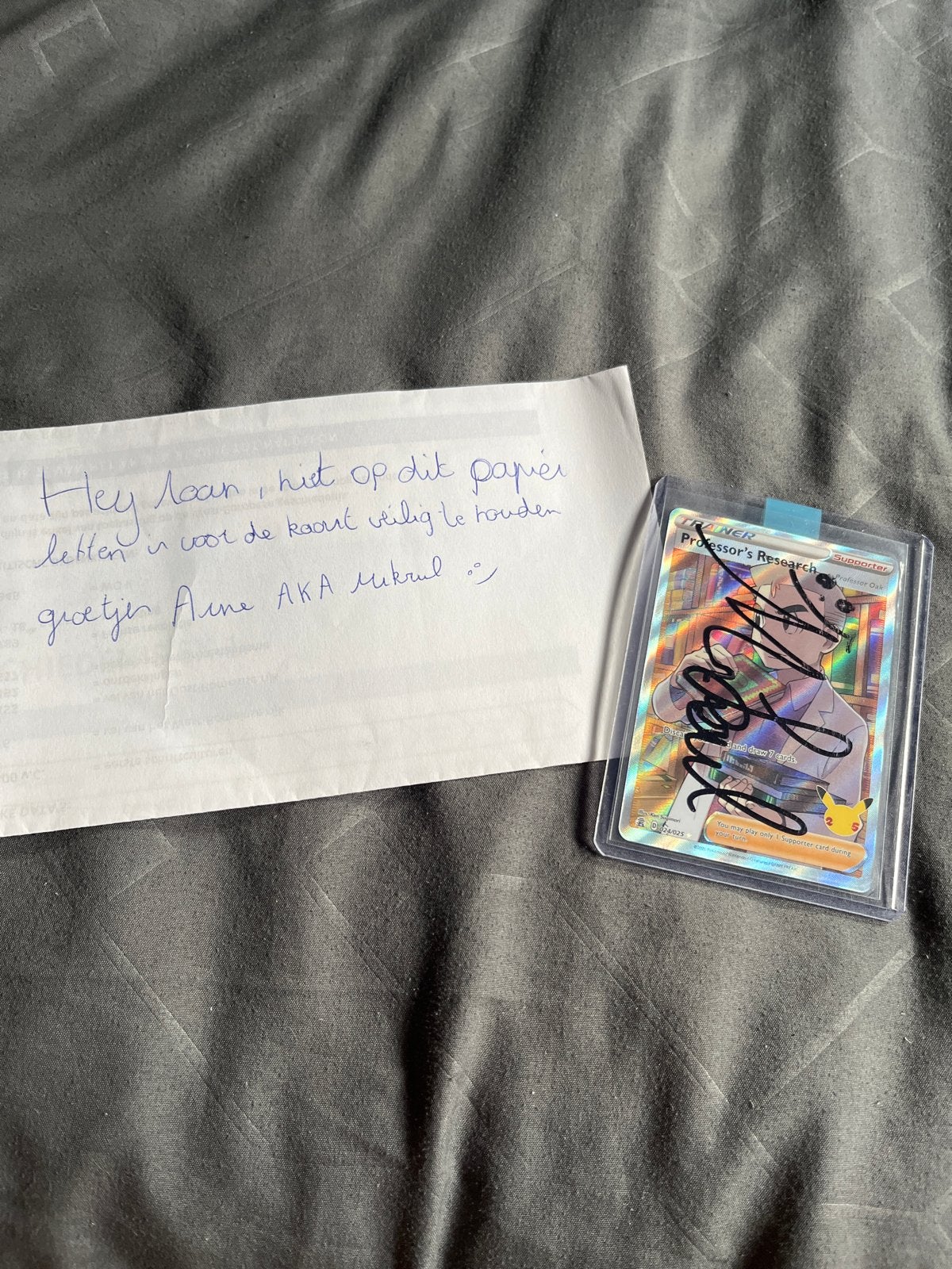 Pokémon kaart gesigneerd door MrKrul + handgeschreven briefj, Ophalen of Verzenden, Nieuw, Losse kaart, Foil