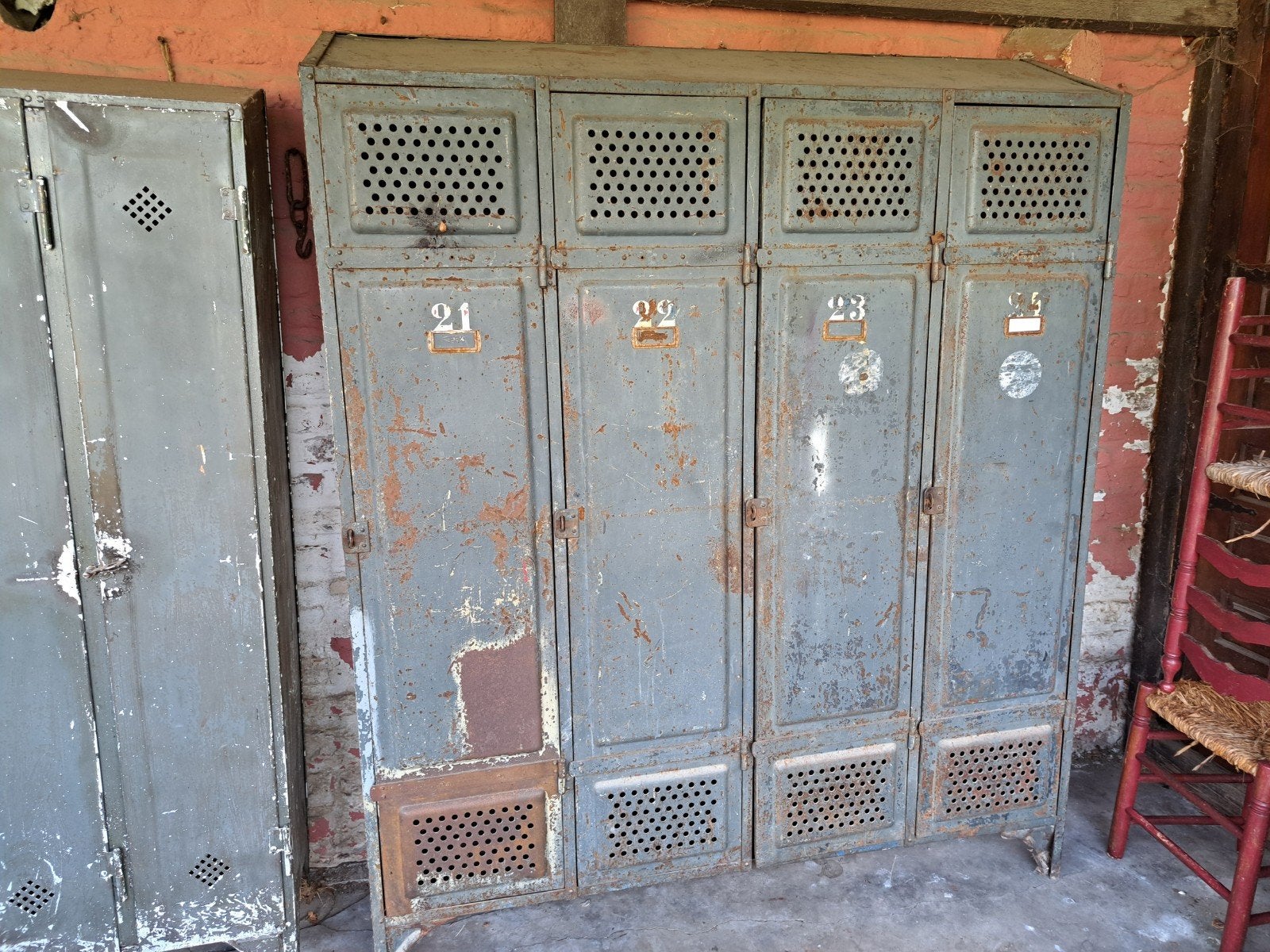 Vintage Industriële Lockerkast - 4 Deuren - Ruw en Robuust, Huis en Inrichting, Ophalen of Verzenden, Gebruikt, Industrieel, Vintage, Brocante