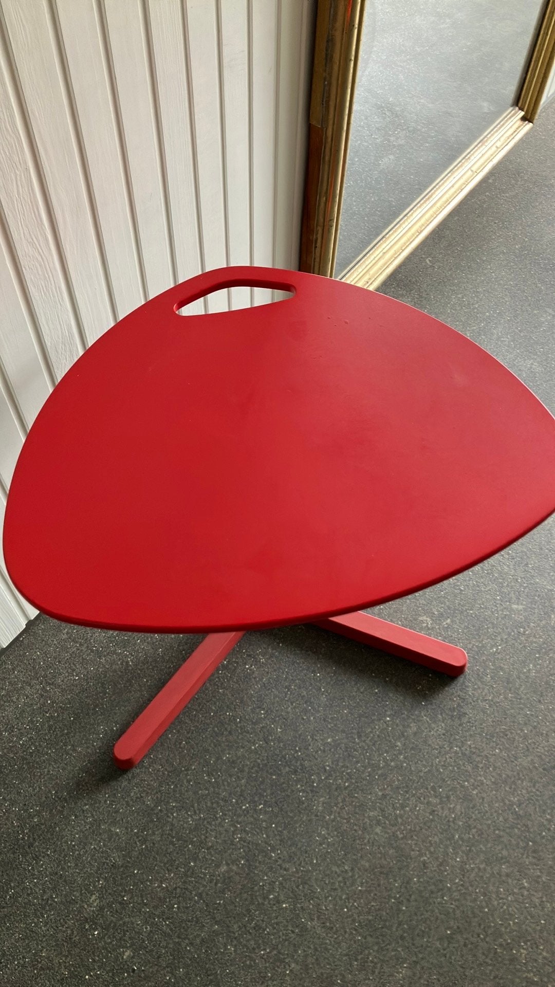 Ikea rood  Dave design laptoptafeltjes, Computers en Software, Ophalen, Zo goed als nieuw