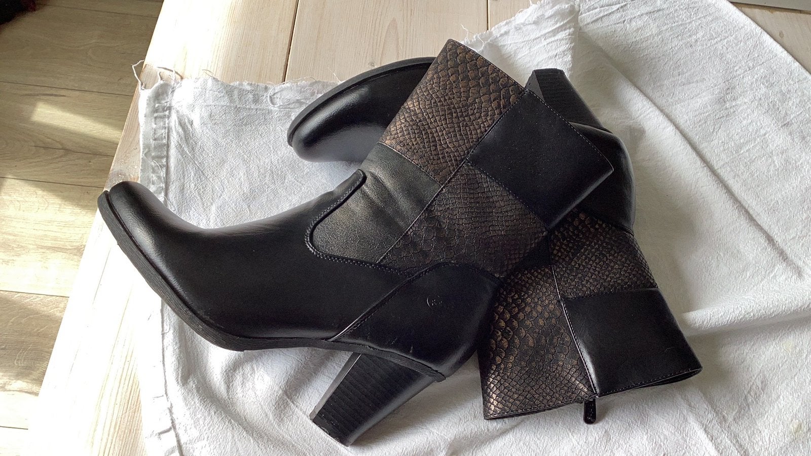 Fabulous Fabs zwarte laarsjes, Kleding | Dames, Ophalen of Verzenden, Zo goed als nieuw, Zwart