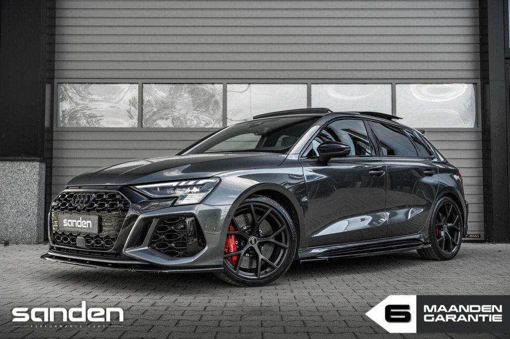 Audi RS3 2.5TFSI quattro|Ceramic|Pano|B&O|HUD|Maxton|Massage, Auto's, Audi, Automaat, Zwart, RS3, 1545 kg
