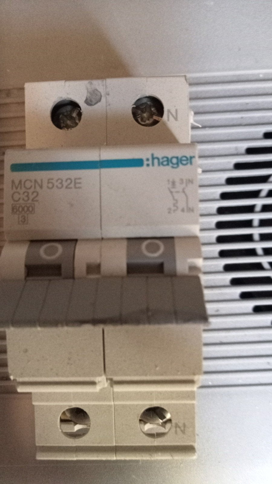 Hager MCN 532E C32 Installatieautomaat, Ophalen of Verzenden, Gebruikt, Hager, Installatieautomaat
