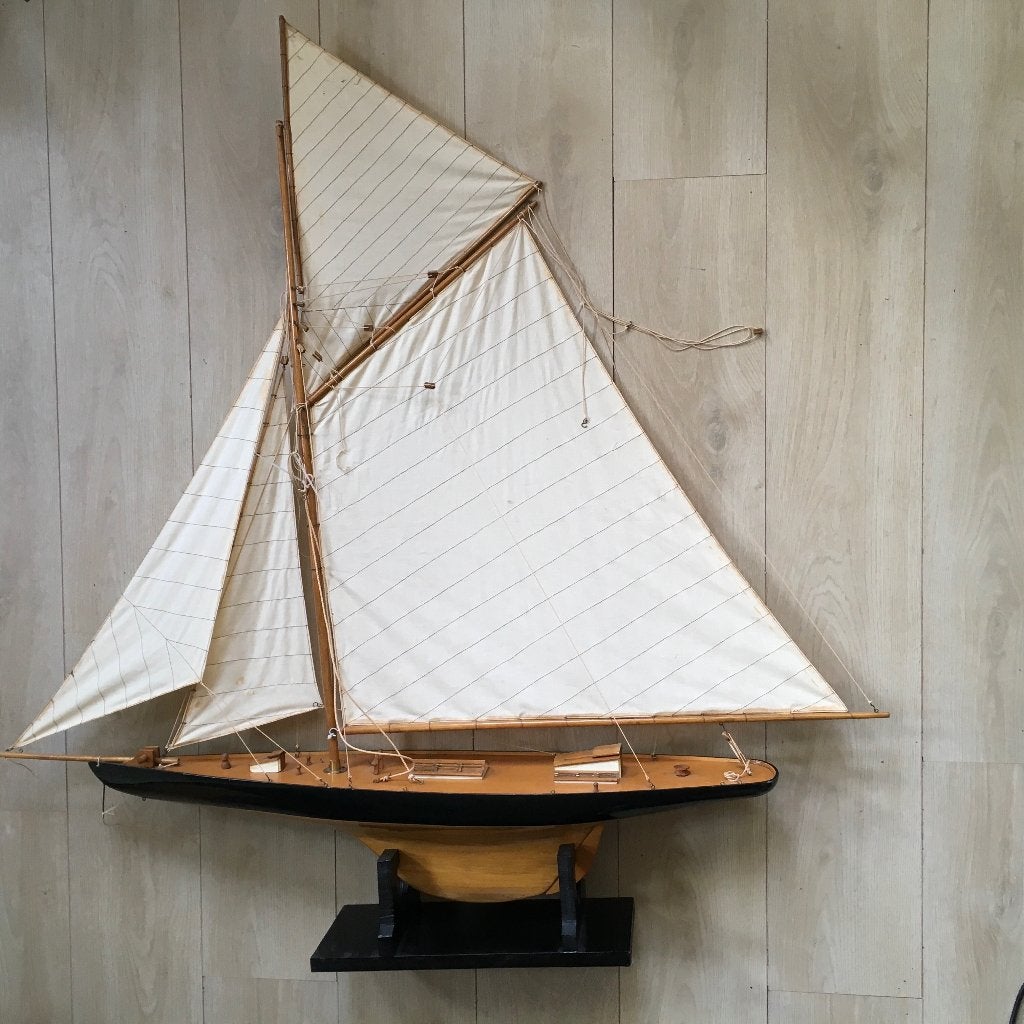 Schaalmodel zeiljacht Shamrock 118 cm, Ophalen, Gebruikt