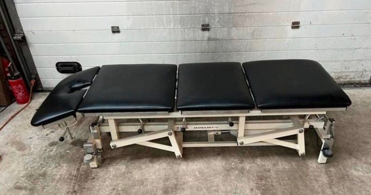 behandeltafel hydraulisch elektrisch, Ophalen of Verzenden, Gebruikt, Massagetafel