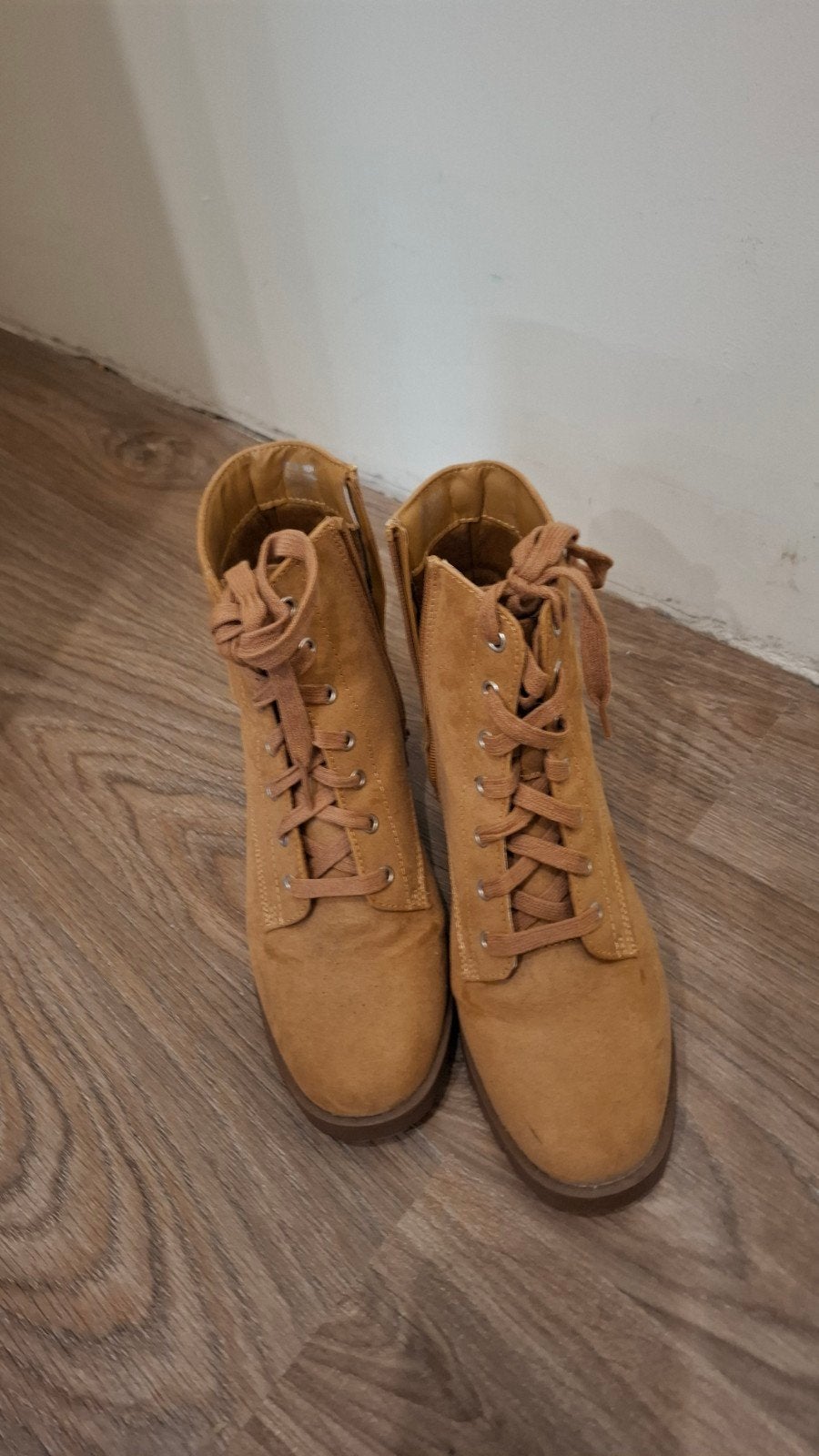 Schoenen!, Ophalen of Verzenden, Zo goed als nieuw, Overige kleuren, Sneakers of Gympen