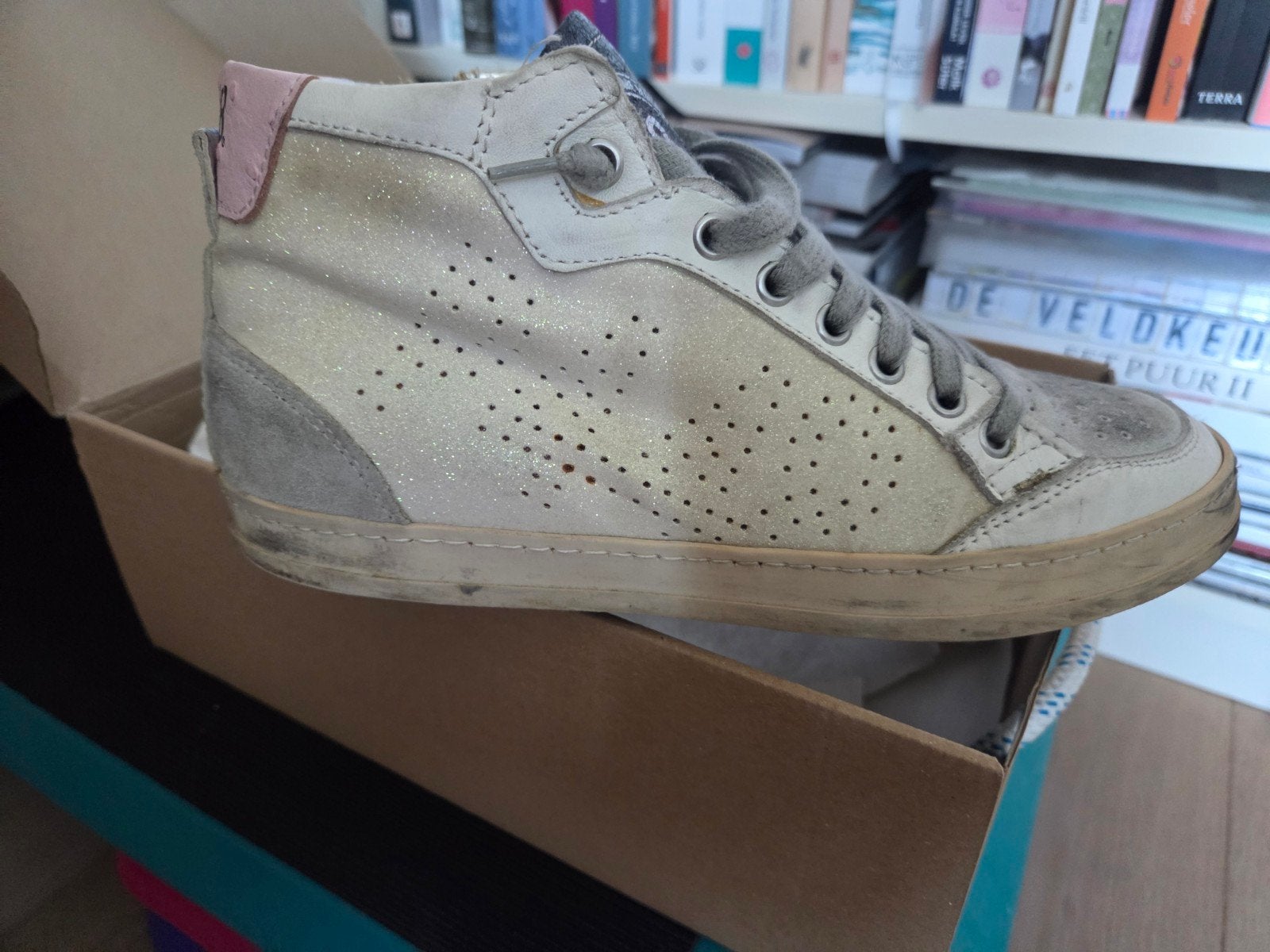 P448  sneaker, Ophalen of Verzenden, Zo goed als nieuw, Sneakers of Gympen