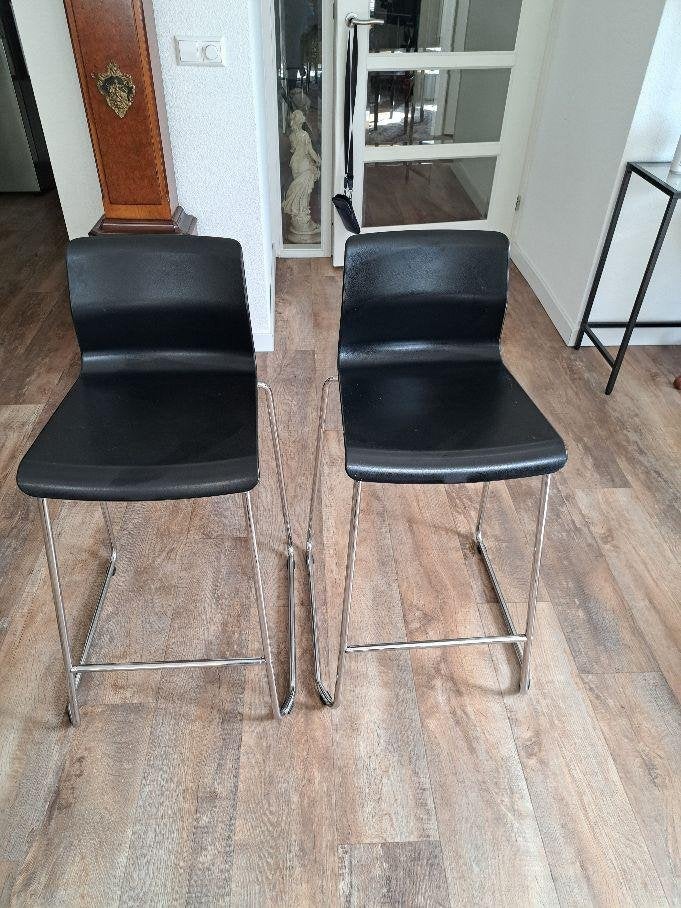 te koop 2 barkrukken, Kunststof, 60 tot 90 cm, Ophalen of Verzenden, Zo goed als nieuw