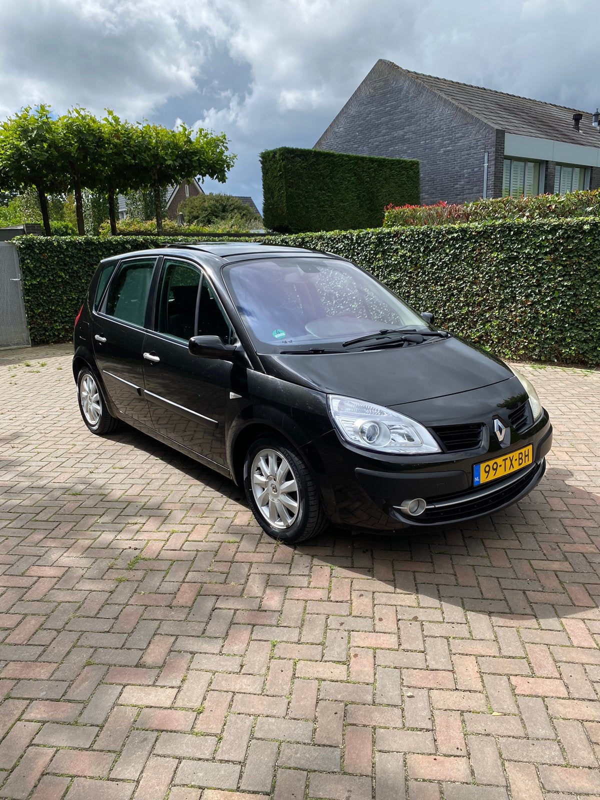 Renault Scénic 1.6 16V 82KW 2007 Zwart, Auto's, Stof, 4 cilinders, Zwart, Origineel Nederlands