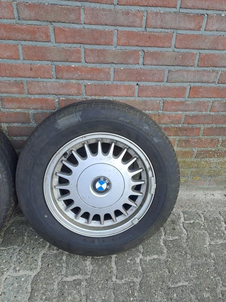 BMW 5 serie E34 Banden met velg, Auto-onderdelen, Banden en Velgen, Ophalen, Gebruikt, Banden en Velgen, Personenwagen