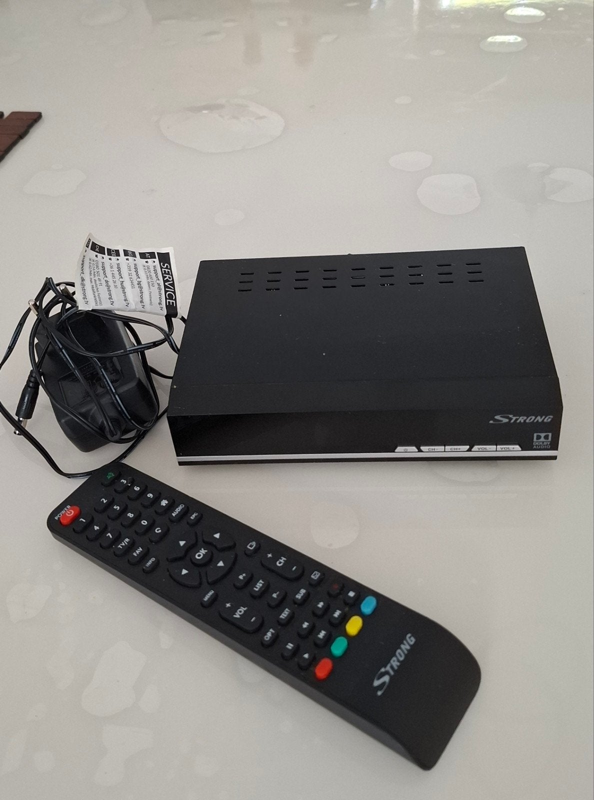 gebruikte als nieuwe Strong SRT7007 DVB-S2 HD FTA Satelliet, Ophalen